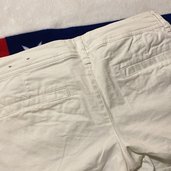 AMERICAN EAGLE - Picture 3 of 4